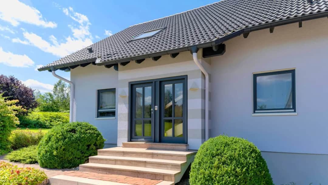 Ile kosztuje budowa domu 250m2? Zaskakujące wydatki i oszczędności Ile kosztuje budowa domu 250m2? Zaskakujące wydatki i oszczędności