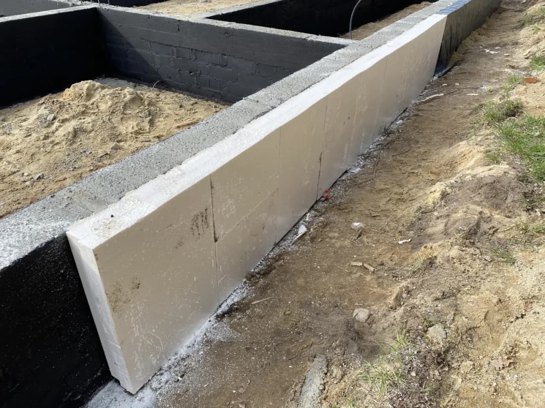 Jaką grubość XPS na fundament wybrać, aby uniknąć problemów?