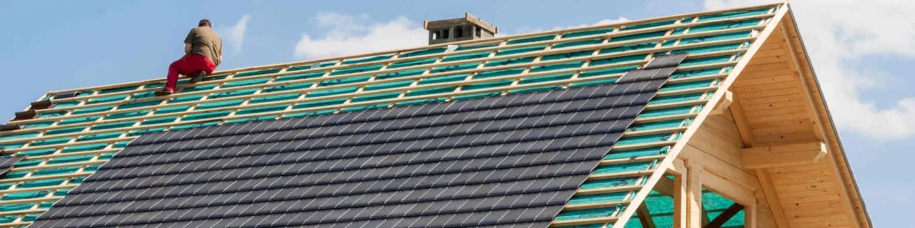 Ile kosztuje dach dwuspadowy? Poznaj ukryte koszty budowy